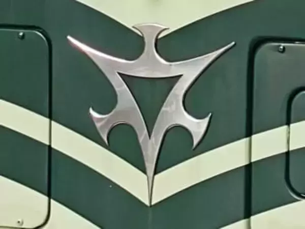 【速報】京都市バスが一時立ち往生、積雪した坂道でスリップか　京都市右京区の一条通