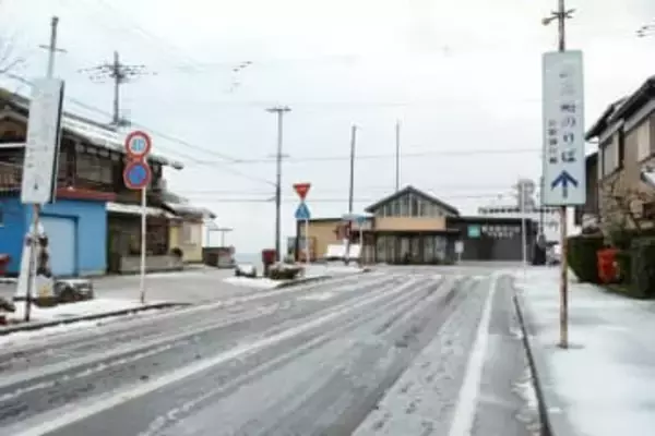 滋賀・彦根市で初雪、大津市の山間部も雪化粧　県北部は積雪10センチ超える