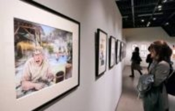 漫画「テルマエ・ロマエ」作者、ヤマザキマリさんの展覧会「あらゆることやった」足跡たどる絵や言葉