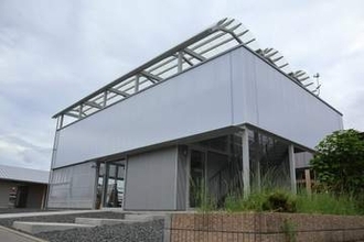 屋上は「バニラ」栽培、福祉とカフェが融合した新施設　京都