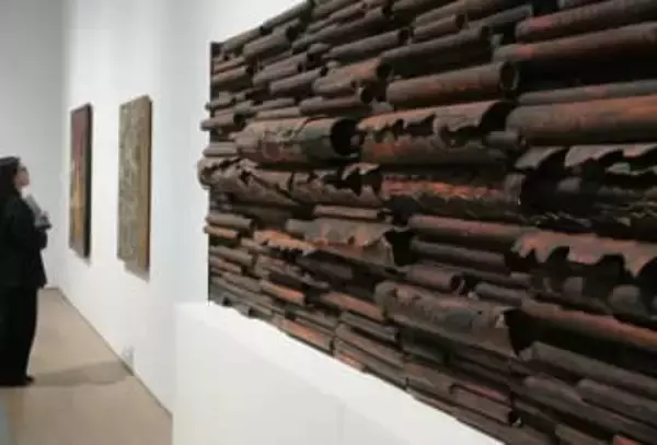 「日本画とは思えない」上村松篁らの実験的な取り組み　戦後に生まれた新たな日本画の軌跡を展示