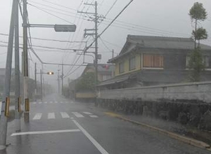 【速報】京都市街、雷を伴うゲリラ豪雨に　28日夜にかけ警報級大雨の可能性