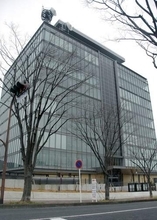【速報】女性5人のスカート内にカメラ　盗撮疑いで書類送検の40代警部補に減給6カ月処分