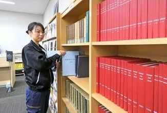 あの京都名物、「地下鉄の紳士」も収蔵　京都鉄道博物館の学芸員の仕事とは？