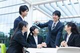 「初任給の使い道は「親・家族へのプレゼント」が最多　「やっぱり、お金をもっとかければよかった」と、後悔してしまったのは……？」の画像1