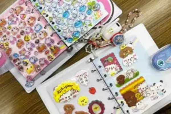 クリスマスで過熱、シール争奪戦→店員「マジで疲れました」　怒鳴り、奪い取る大人たち「子どものための売り場なのに」