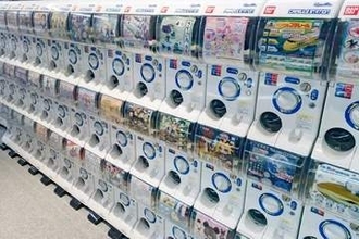 ガチャを友達にあげたら……「もう、ないんですか？」見知らぬ女性からの”恐怖”　「令和のカツアゲ」ガチャ人気過熱で、マナーが悪化？