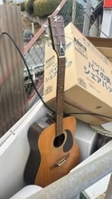 「こんなのどうするの？」ゴミ置き場に捨てられたギター　実は希少なアコースティック、ボロボロの1本を蘇らせる修理記録
