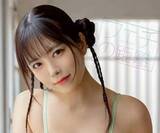 「フェチ心をくすぐる背徳グラビア　視線くぎ付けの誘惑ボディにうっとり　東雲うみさん」の画像1