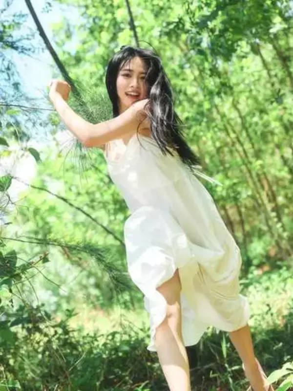 「2025ミスマガの中で一番好きっ」「神写真ばっかりでワクワク」 晴こころ、17歳の輝きをベトナムで撮り下ろし