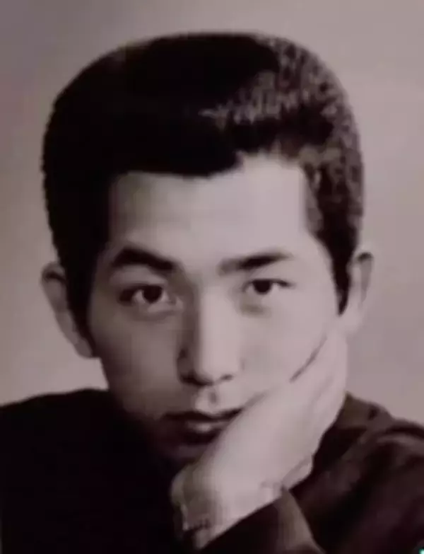 娘「私のパパもカッコイイんだから！」…亡き父への思いを動画　学生時代の“よか男”ぶりに反響