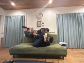 6カ月弟の「たかいたかい」を見て→小5兄がパパに「おねだり」したのは……　解決策に「素直に言えるええ子」「幸せのかたまり」