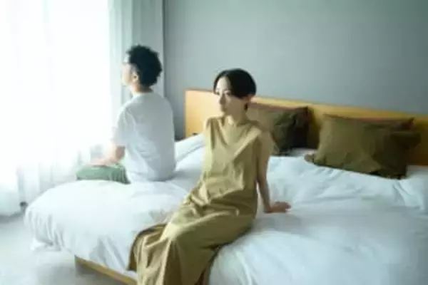 夫婦の営みがなくなった理由　2位は「自分がしたくなくなった」、1位は？　既婚者3000人調査【2026年を迎えて 夫婦関係を振り返る】