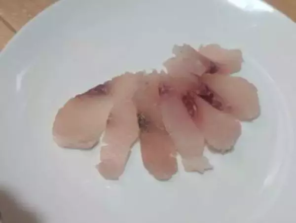 「世界最大級の淡水魚」をお刺身で実食　衝撃の食レポにネット驚愕　「昆布締めにしても美味しそう」「川魚寄生虫は大丈夫かな」