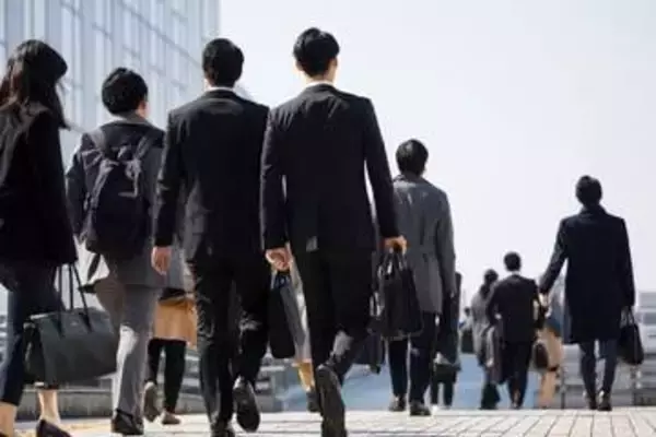 社会人1年目の6人に1人「初任給30万円以上」　“給与”で企業を選ぶ学生多く