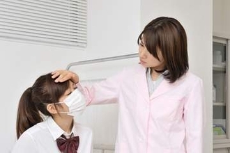 「遅くなってすみません」の一言もなく　19時前に迎えに来た保護者にモヤモヤ　生徒に付き添い、ライブに行けなかった養護教諭の胸の内