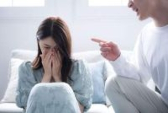 夫が「稼いだのは俺だ」と言ってお金を使わせてくれない…これってモラハラ？ 対抗手段や離婚方法など、専門家がアドバイス