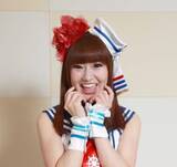 「驚愕のプロポーション…56歳女性芸人、K-POPアイドルと並んでも「全然負けてない」美脚で圧倒　「メンバー加入できる美しさ&スタイル」」の画像1