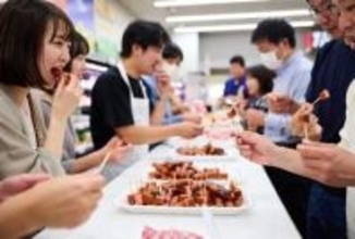 ソーセージの「一番うまい食べ方」とは？　「最初のひと口がピーク」ネットの見解は？
