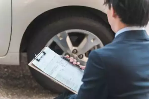 車の査定は無料が多いが要注意　一部の出張査定やディーラー下取りは有料のことも　個人情報なしで概算を知る方法と「高く売るコツ」