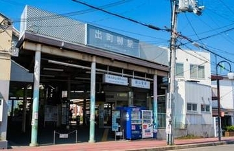 「うっかりミス防ぐため」叡山電車の駅の時刻表は……意外すぎる活用法に「職人すごい」「一気に親近感湧いた」