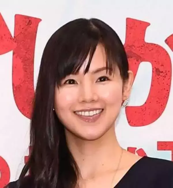 「なんで老けない？！」「カワイイは最強！」こにたん47歳　白髪＆老眼をカミングアウトもキュートさを絶賛する声続々