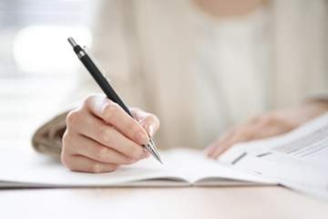 手書き文字「美しく書けるようになりたい」男性7割、女性は8割　手書きが重要と思うシーンは？