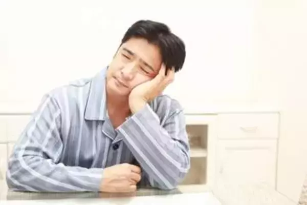 「50過ぎても会社行きたくない」支社ナンバー2の本音に共感殺到「日曜夜の憂うつ」に広がるリアルな声