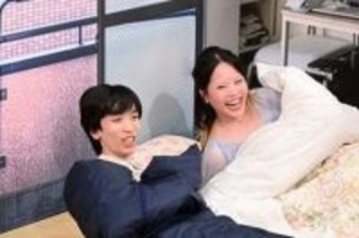 「アキバの帝王になりたい」北海道から単身上京→不動産屋の女性とまさかの同居→禁欲貫くため寝袋の中で手足拘束　「頑張れ！耐えろ！」【新婚さん】