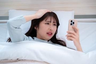 「どうしよう、寝ちゃったよー！！」大学生の娘　母に半泣きで電話　初めての一人暮らしでバイトに遅刻…　「一番に頼ってもらえるって幸せ」