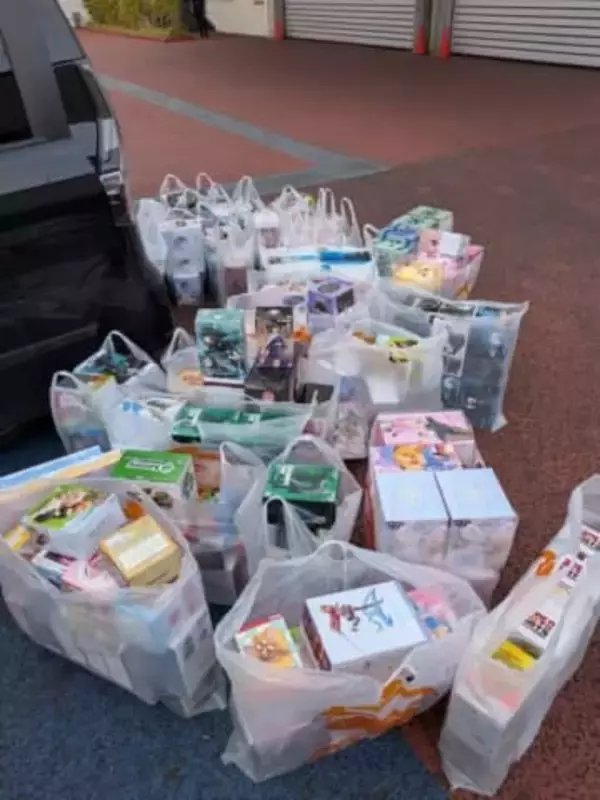 クレーンゲーム歴25年の男性、戦利品のフィギュアを500点以上も売却→衝撃の査定額に「給料並み」「凄すぎる」