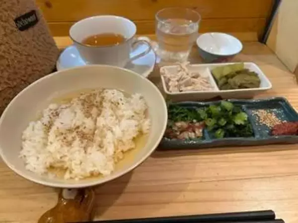 5杯もおかわり……紅茶屋さんで驚愕メニュー　「ごはん」との斬新な組み合わせに「合うだろうな～」「相性考えてあって最高」