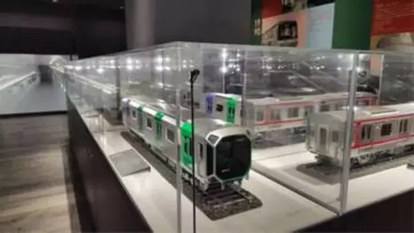 歴代の車両模型や役目を終えた駅のシャンデリアがずらり　Osaka Metroの大国町駅と森ノ宮駅が楽しむ空間へ進化