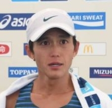 陸上・大迫傑、鍛え抜いた上半身裸を公開…バラのタトゥーちらり「肉体美憧れる」「かっこいい」