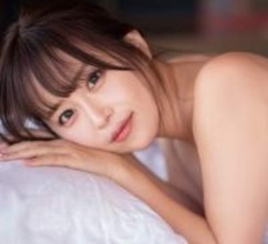 声優界No.1グラビアンは色気ムンムン　豊満バスト支える小さめ三角ビキニ　肩見せ流し目の浴衣姿にクラクラ