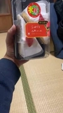 「ケーキの包装技術すげーな」横にしても逆さにしても動かない！運送業者「商品事故へらす努力してる」