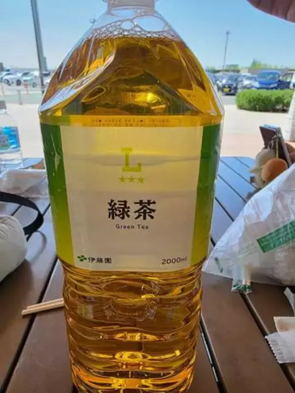 「お茶買ってきて」サービスエリアで頼んだ夫　妻から渡されたのは…… 「次からは自分で行かないと」