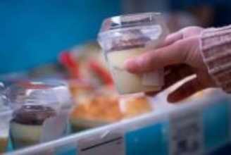 500円玉でコンビニおにぎり買うはずがティラミスの誘惑に…「ちゃんとおにぎり買えてるよ！」「おにぎりにしか見えない」