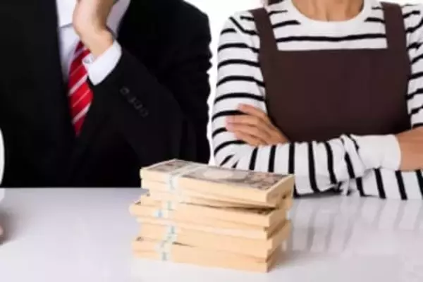 家計の主導権を握っているのは？　東日本→夫、西日本→妻　データで見るお金と愛情のリアル