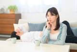 「既婚女性の7割「今の夫との結婚を後悔」→夫選びで妥協してもよかったことは？」の画像1