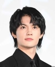 「運転姿メロ過ぎる」紅白初出場27歳、左ハンドル姿にファンうっとり「外車ですか？」「彼女目線」