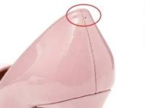 靴のかかとの小さな穴→「職人が一つ一つ丁寧に作った証しなんです！」　不良品と勘違いされ返品やまず…