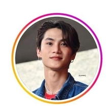 「チョッキー、かっこよ」「全然雰囲気違う」VIVANT俳優、鎌倉銘菓を手に…ぺこりとお辞儀　黒タンクトップでタトゥーも披露