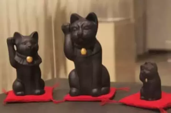 京都の寺院に伝わる「黒い招き猫」のナゾ　宝くじ当たる？ご利益は…
