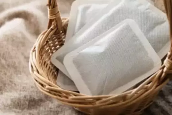 「使い捨てカイロ」を肌着に貼ったまま洗濯機へ　中身が出てしまって……どうすればいい！？