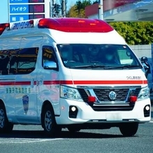 深夜、突然の腹痛で近くの病院に救急搬送→軽度の胃腸炎と診断されひと安心も…会計窓口で「選定療養費7700円をお支払いください」【救急医が解説】
