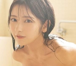 「雨宿りの間だけTシャツ貸りていい…？」　12月に解散した元アイドル　初めての濡れたグラビア