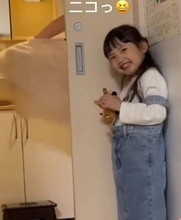 5歳娘が、風呂上がりのパパを驚かせようと念入り準備　まさかの結末に本番動画は132万回再生「世界一平和な家族」