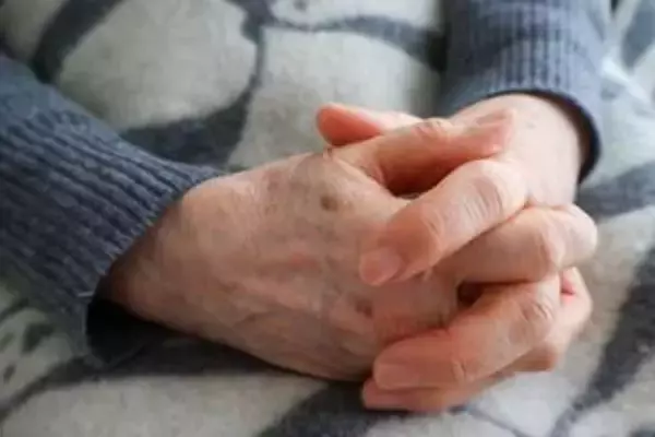 50歳息子は20代からずっとひきこもり→70歳母「私が要介護になったら、この子は？」　年金と貯蓄で食いつなぎ、将来が不安に……【社会福祉士が解説】