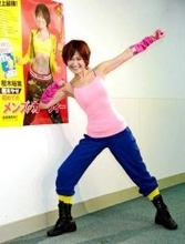 【すごすぎ】樫木裕実63歳、くびれの美しい"腹出し"誕生日ショットに衝撃広がる　「美ボディの進化に驚愕」「63歳には見えません」